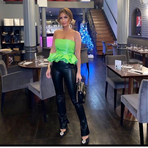 NWT ZARA Limited Edition Voluminous Top Neon Green M Blogger’s Favorite - Picture 2 of 12